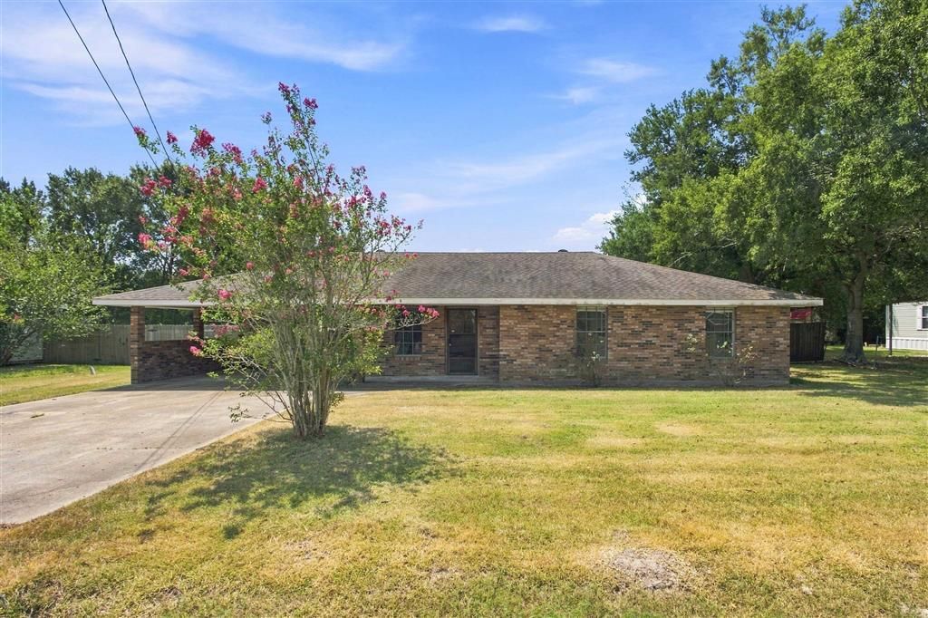 402 Broussard Lane, Lake Charles, LA 70607