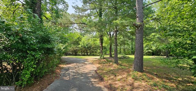 1110 CHERRY POINT RD, West River, MD 20778