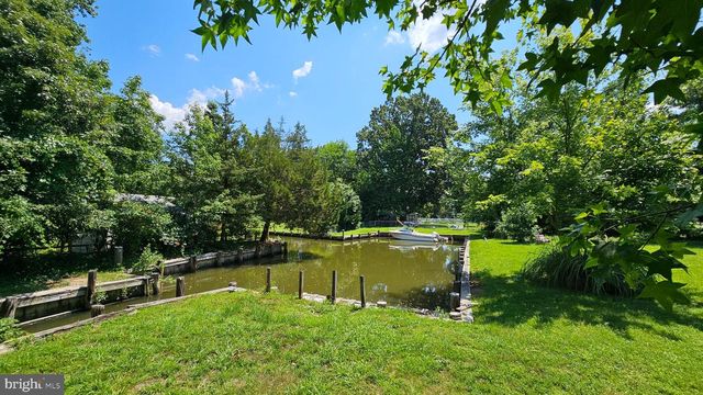 1110 CHERRY POINT RD, West River, MD 20778