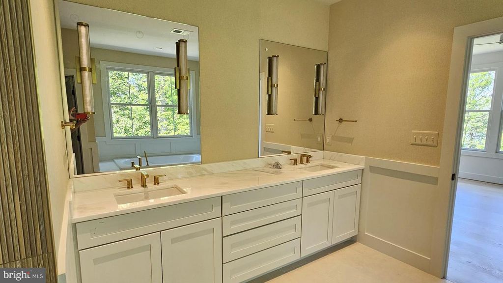 Image 9 of property listing at 1110 CHERRY POINT RD, West River, MD 20778