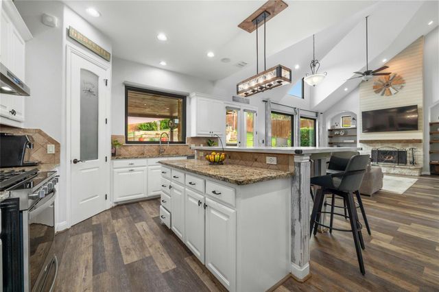 1207 Sledge DR, Austin, TX 78734