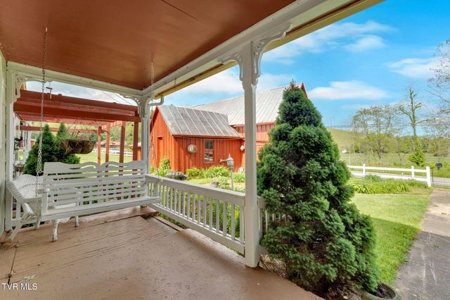 8712 Highway 19-E, Roan Mountain, TN 37687