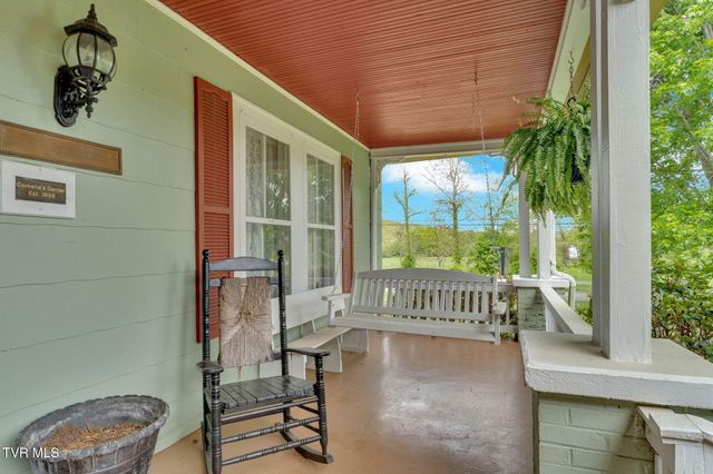 8712 Highway 19-E, Roan Mountain, TN 37687