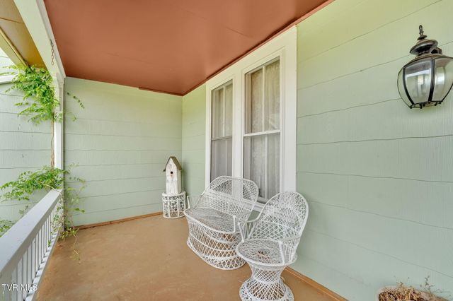 8712 Highway 19-E, Roan Mountain, TN 37687