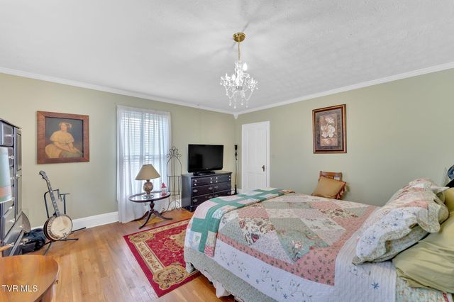 8712 Highway 19-E, Roan Mountain, TN 37687