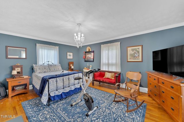 8712 Highway 19-E, Roan Mountain, TN 37687