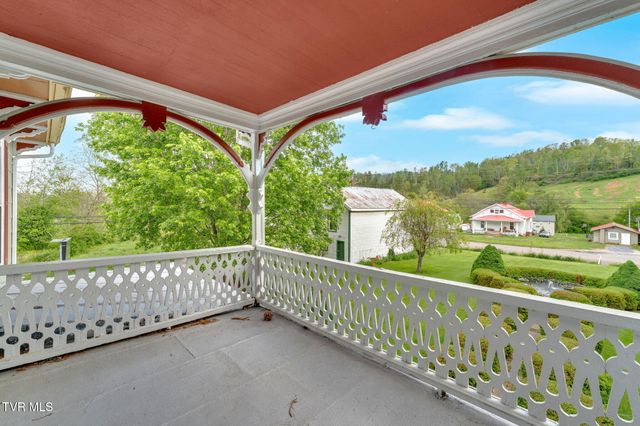 8712 Highway 19-E, Roan Mountain, TN 37687