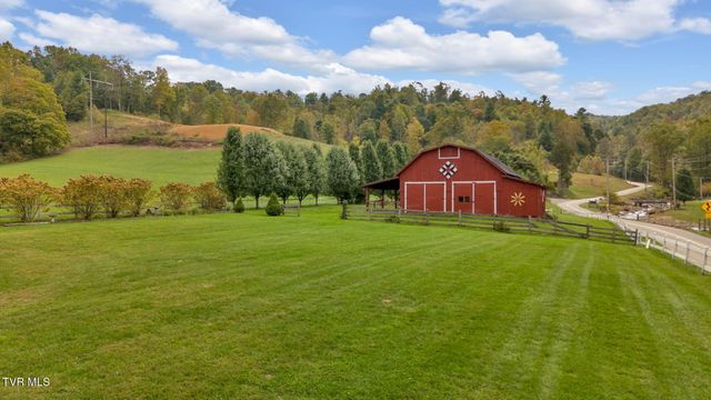 8712 Highway 19-E, Roan Mountain, TN 37687