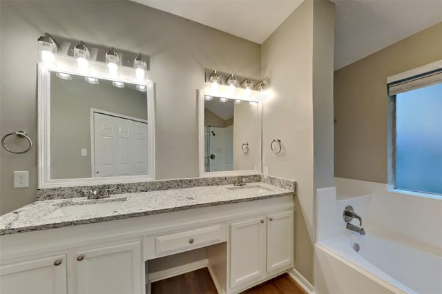 1431 Redwood Village Circle, Spring, TX 77386