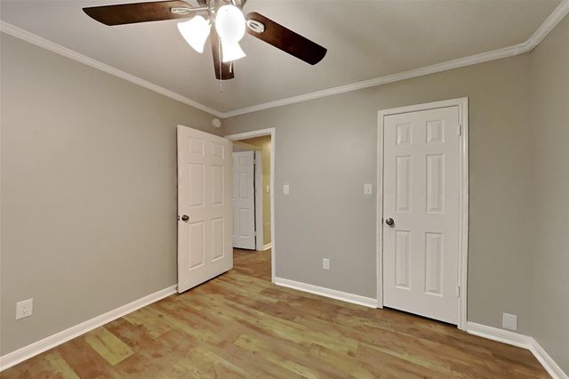 1431 Redwood Village Circle, Spring, TX 77386