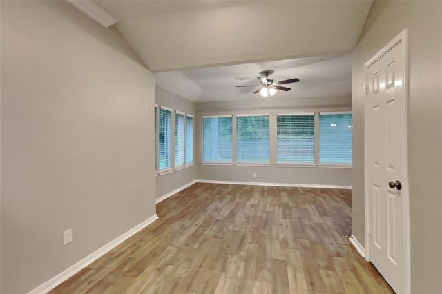 1431 Redwood Village Circle, Spring, TX 77386