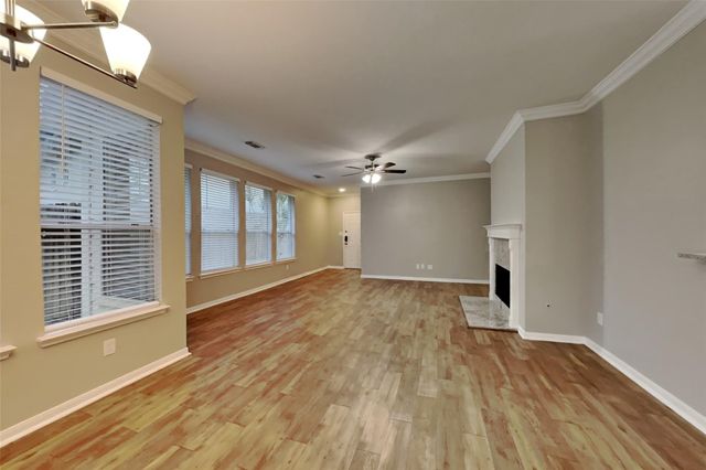 1431 Redwood Village Circle, Spring, TX 77386