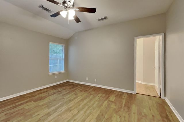 1431 Redwood Village Circle, Spring, TX 77386