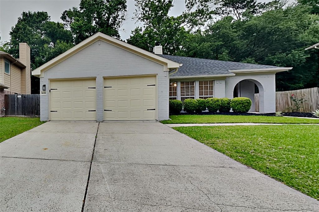 1431 Redwood Village Circle, Spring, TX 77386