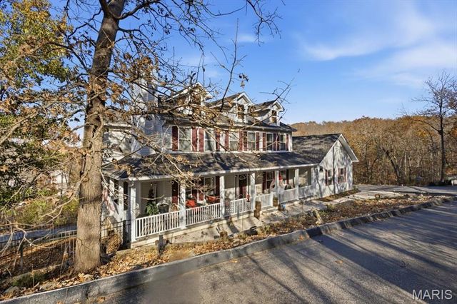 10534 Eagles Nest Drive, Hillsboro, MO 63050