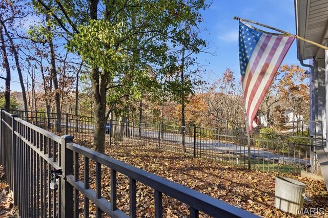 10534 Eagles Nest Drive, Hillsboro, MO 63050