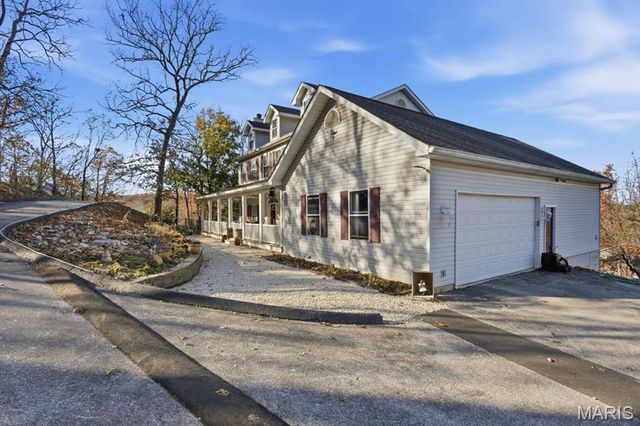 10534 Eagles Nest Drive, Hillsboro, MO 63050