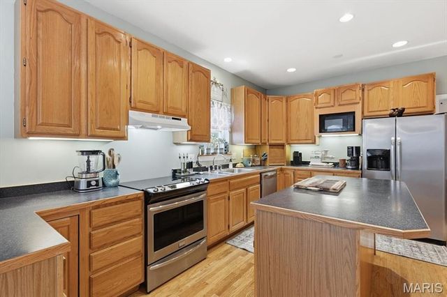 10534 Eagles Nest Drive, Hillsboro, MO 63050