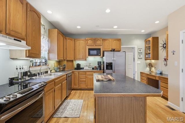 10534 Eagles Nest Drive, Hillsboro, MO 63050