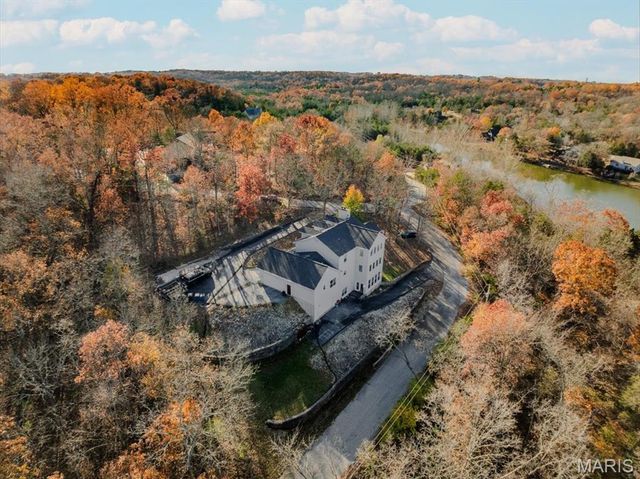 10534 Eagles Nest Drive, Hillsboro, MO 63050