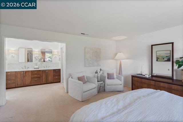 2866 Bowling Green Dr, Walnut Creek, CA 94598