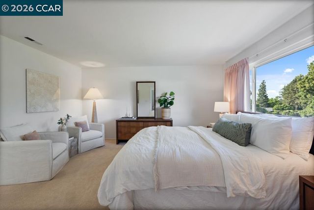 2866 Bowling Green Dr, Walnut Creek, CA 94598