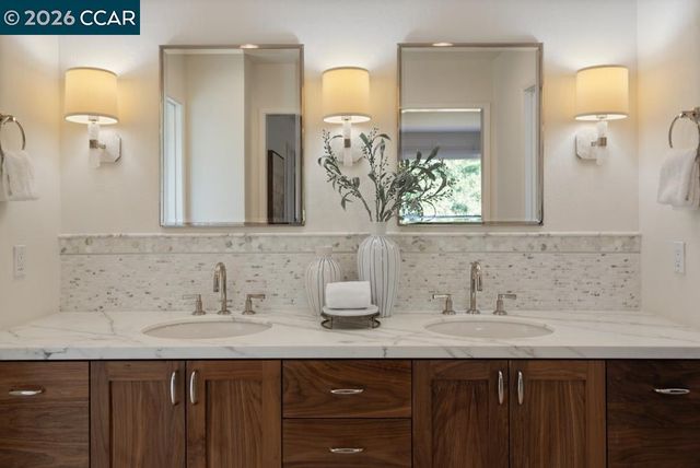 2866 Bowling Green Dr, Walnut Creek, CA 94598