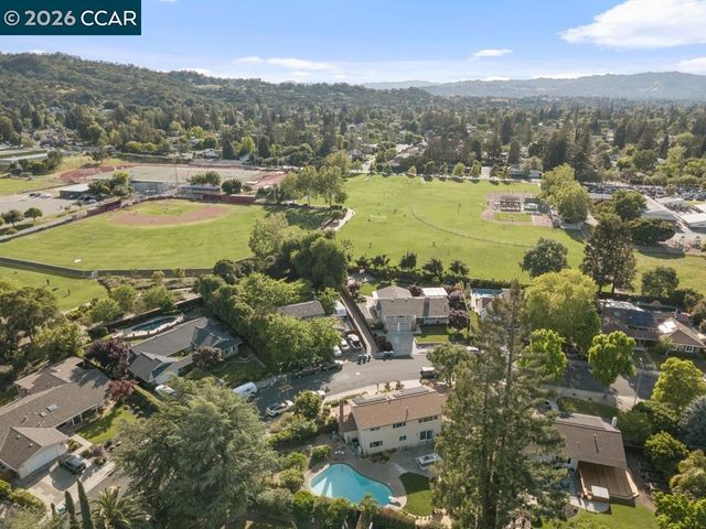 2866 Bowling Green Dr, Walnut Creek, CA 94598