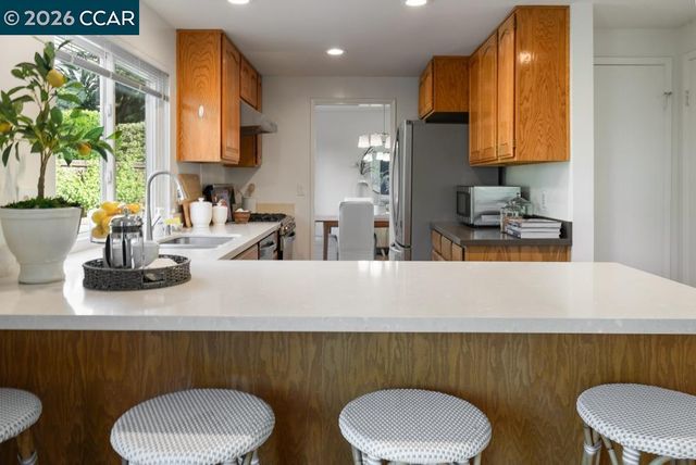 2866 Bowling Green Dr, Walnut Creek, CA 94598