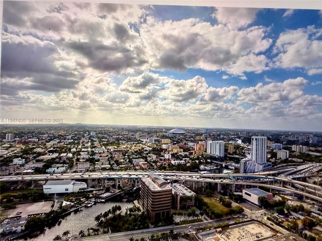 92 SW 3rd St 4309, Miami, FL 33130