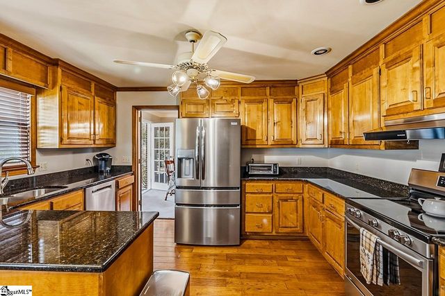 502 S Almond Drive, Simpsonville, SC 29681