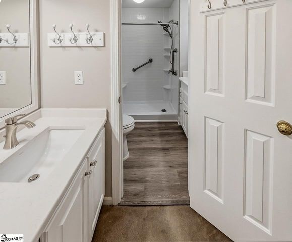 502 S Almond Drive, Simpsonville, SC 29681