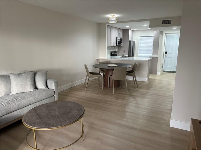 2635 NW 104th Avenue 403, Sunrise, FL 33322