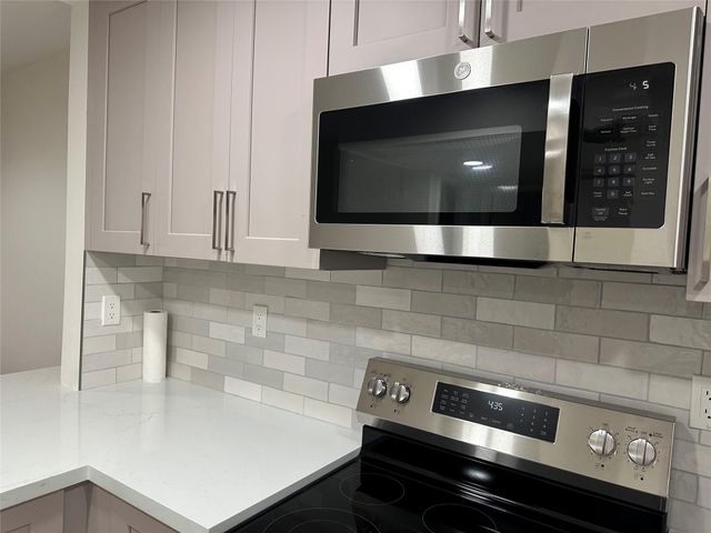 2635 NW 104th Avenue 403, Sunrise, FL 33322