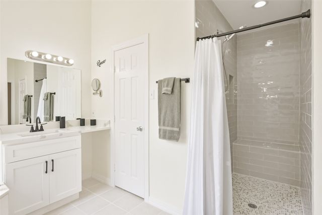 2735 Water Oak Drive, Grand Prairie, TX 75052