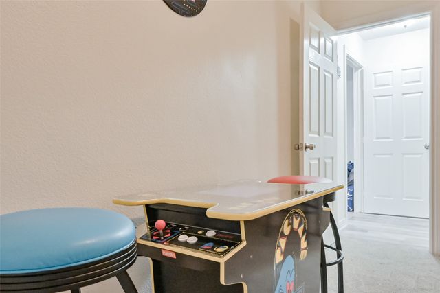 2735 Water Oak Drive, Grand Prairie, TX 75052