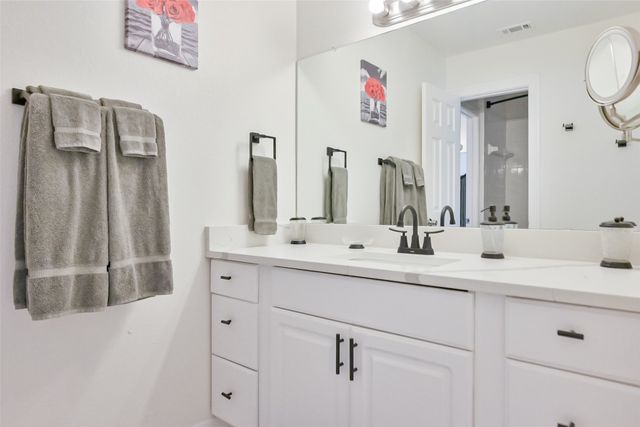 2735 Water Oak Drive, Grand Prairie, TX 75052