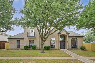 2735 Water Oak Drive, Grand Prairie, TX 75052