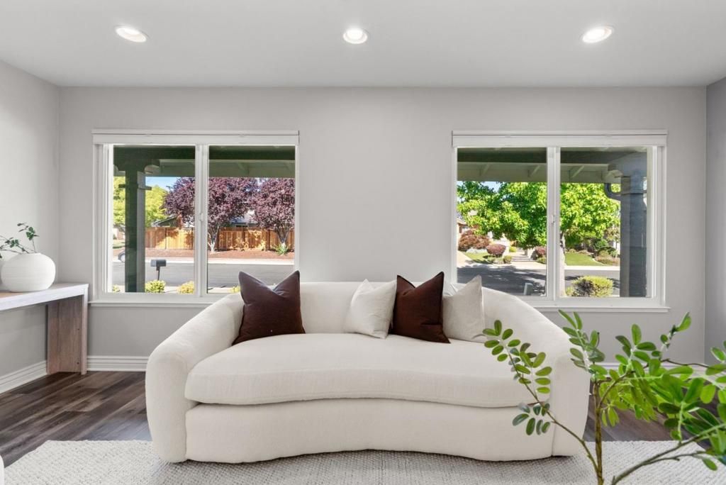 Image 11 of property listing at 10198 Cass Place, Cupertino, CA 95014
