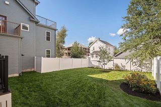 35 Cotting St 35, Medford, MA 02155
