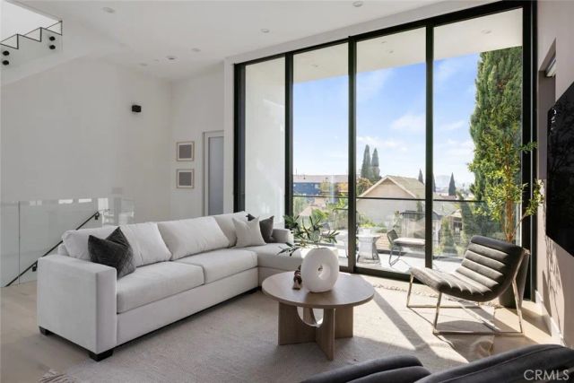 3620 Ellsworth, Silver Lake, CA 90026