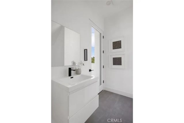 3620 Ellsworth, Silver Lake, CA 90026