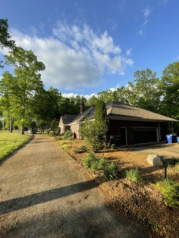 287 Michael Dr, Waynesboro, TN 38485