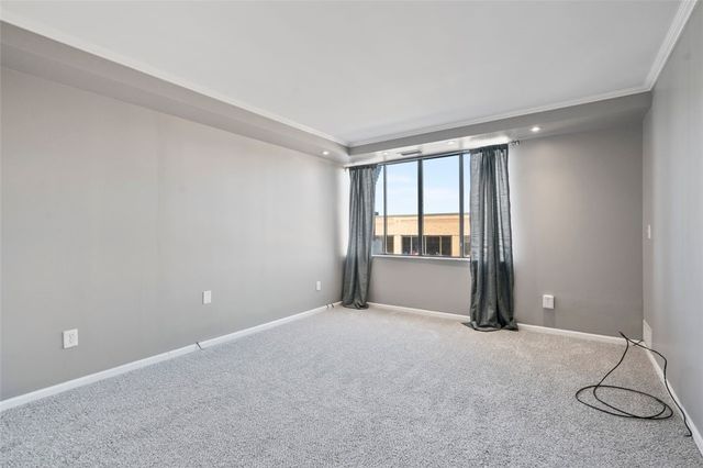 220 N Dithridge 603, Oakland, PA 15213