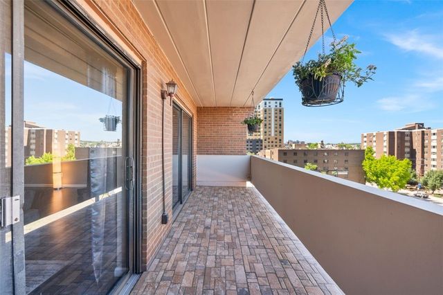 220 N Dithridge 603, Oakland, PA 15213