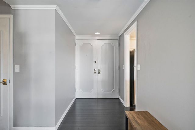 220 N Dithridge 603, Oakland, PA 15213