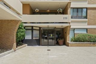 220 N Dithridge 603, Oakland, PA 15213