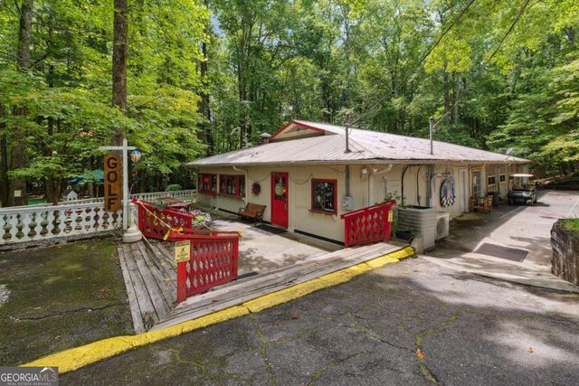 207 Canyon Pass, Cleveland, GA 30528