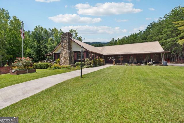 207 Canyon Pass, Cleveland, GA 30528