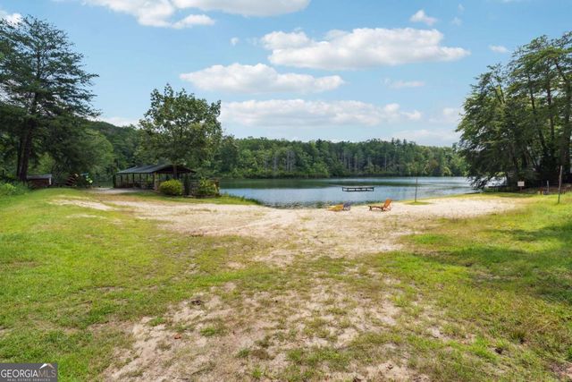 207 Canyon Pass, Cleveland, GA 30528